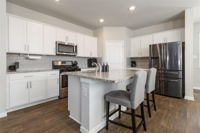 104 Sky Meadows CIR, San Marcos, TX 78666