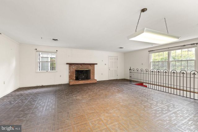 443 FAIRMONT AVE, Winchester, VA 22601