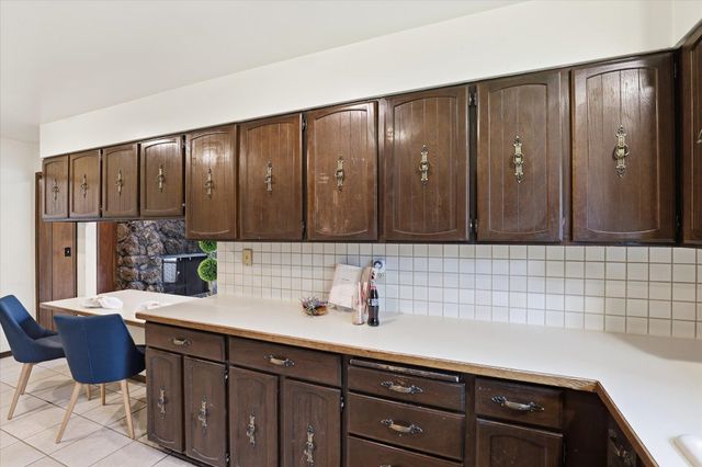 2416 S Crestline St, Spokane, WA 99203