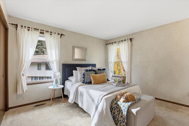 2416 S Crestline St, Spokane, WA 99203