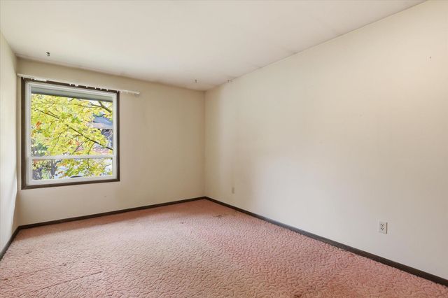 2416 S Crestline St, Spokane, WA 99203