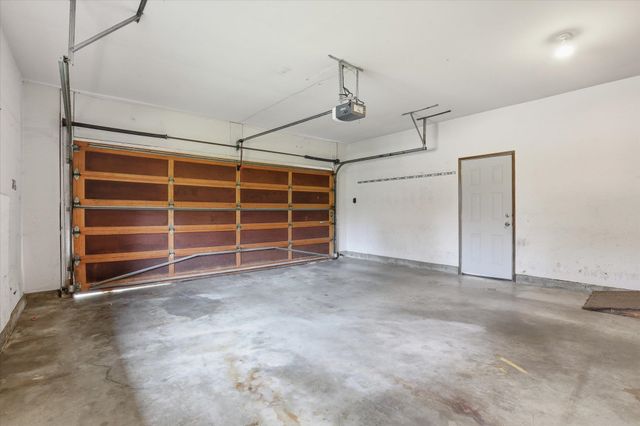 2416 S Crestline St, Spokane, WA 99203