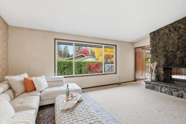 2416 S Crestline St, Spokane, WA 99203