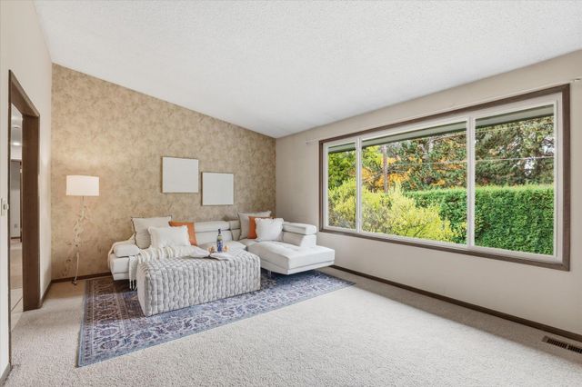 2416 S Crestline St, Spokane, WA 99203