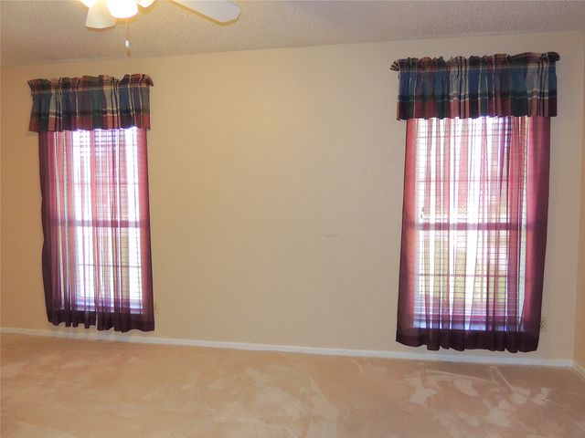 953 Meadowdale Circle, Garland, TX 75043