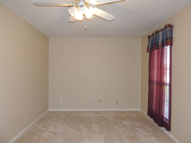 953 Meadowdale Circle, Garland, TX 75043