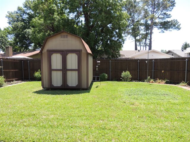 953 Meadowdale Circle, Garland, TX 75043
