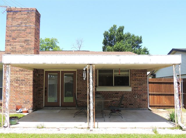 953 Meadowdale Circle, Garland, TX 75043