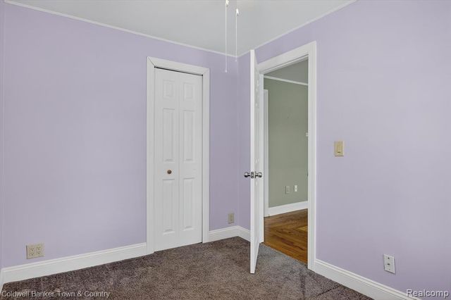 415 Putnam Street, Pinckney, MI 48169