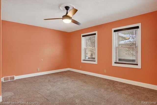 415 Putnam Street, Pinckney, MI 48169