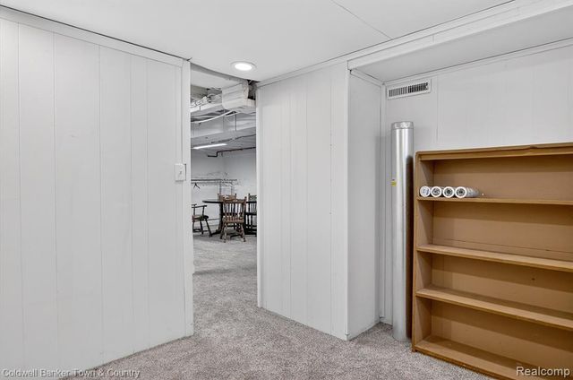 415 Putnam Street, Pinckney, MI 48169