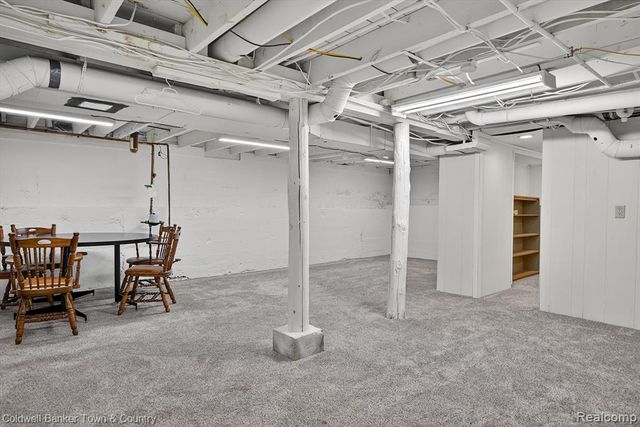 415 Putnam Street, Pinckney, MI 48169