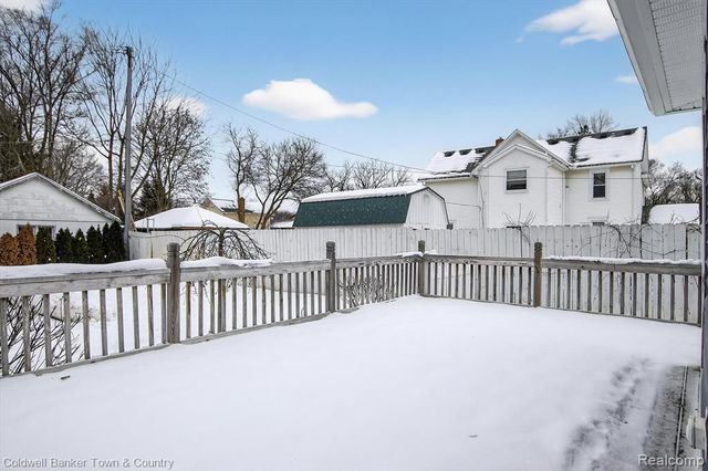 415 Putnam Street, Pinckney, MI 48169