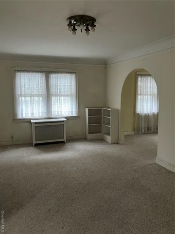 4627 Jayson Avenue, Great Neck, NY 11020