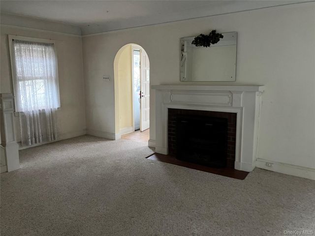 4627 Jayson Avenue, Great Neck, NY 11020