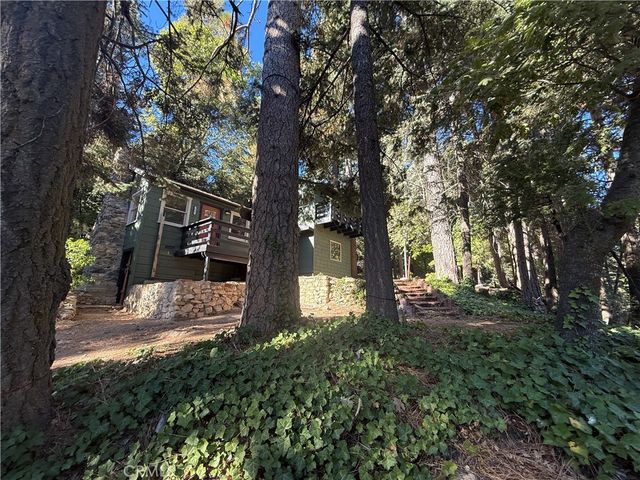 28487 Altamont Court, Lake Arrowhead, CA 92352