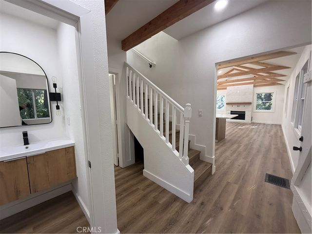 28487 Altamont Court, Lake Arrowhead, CA 92352