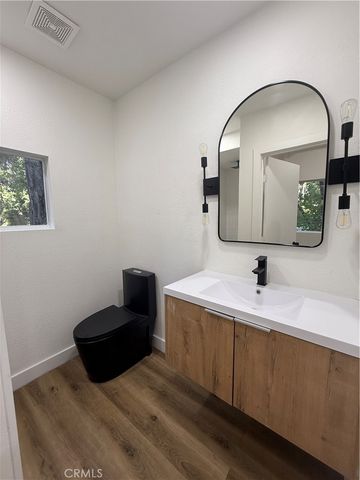 28487 Altamont Court, Lake Arrowhead, CA 92352