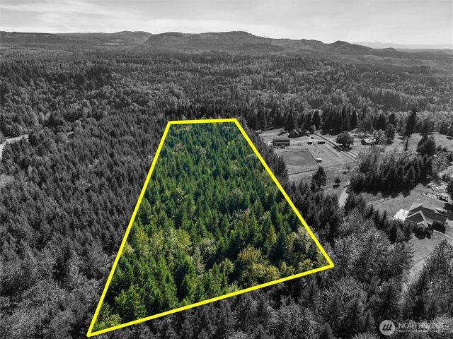 16815 224th Avenue Ct E, Orting, WA 98360