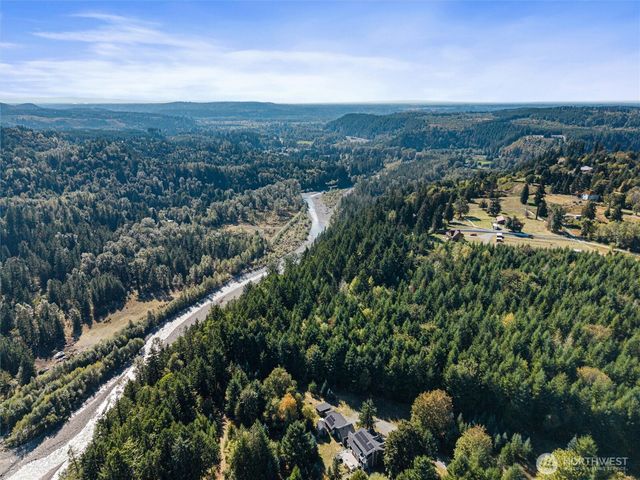 16815 224th Avenue Ct E, Orting, WA 98360
