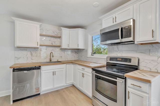 1758 Tuxworth Avenue, Cincinnati, OH 45238