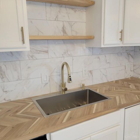 1758 Tuxworth Avenue, Cincinnati, OH 45238