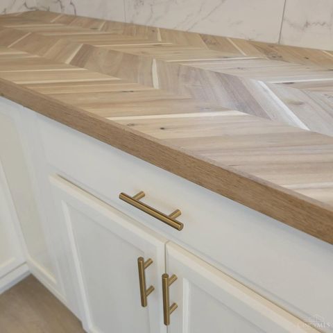 1758 Tuxworth Avenue, Cincinnati, OH 45238