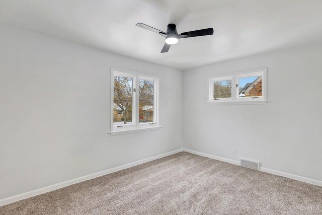 1758 Tuxworth Avenue, Cincinnati, OH 45238