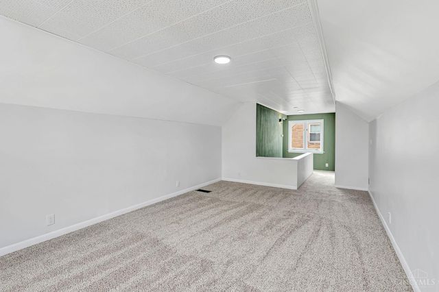 1758 Tuxworth Avenue, Cincinnati, OH 45238