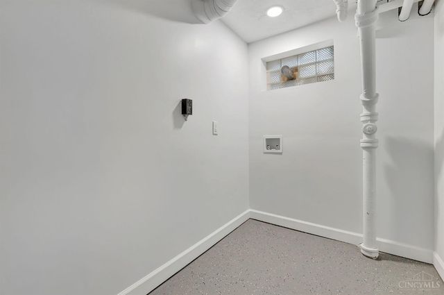 1758 Tuxworth Avenue, Cincinnati, OH 45238