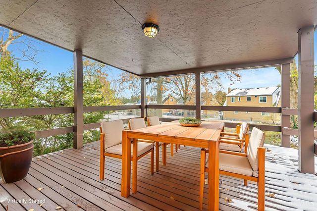 1758 Tuxworth Avenue, Cincinnati, OH 45238