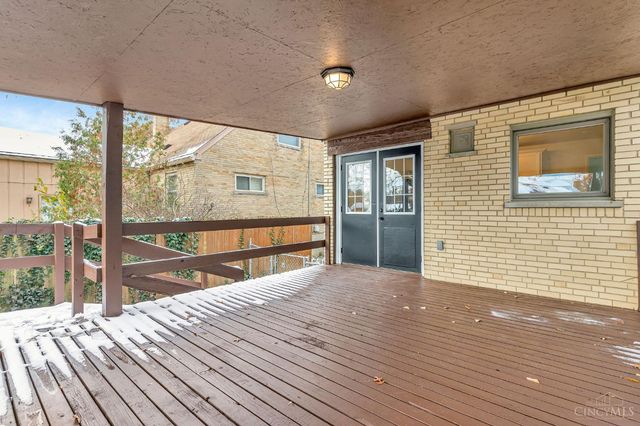 1758 Tuxworth Avenue, Cincinnati, OH 45238