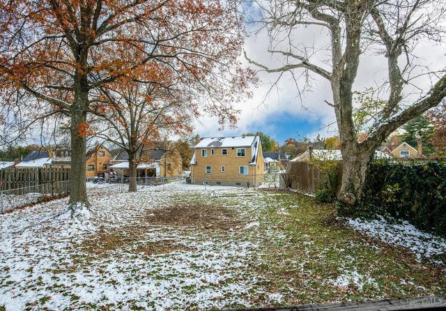 1758 Tuxworth Avenue, Cincinnati, OH 45238