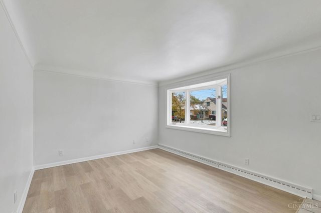 1758 Tuxworth Avenue, Cincinnati, OH 45238