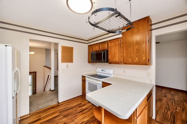 9084 Clark Street, Clive, IA 50325