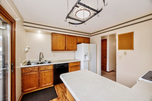 9084 Clark Street, Clive, IA 50325