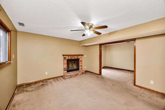 9084 Clark Street, Clive, IA 50325