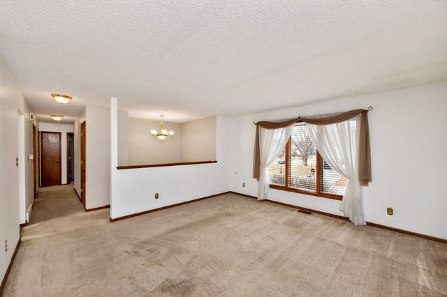 9084 Clark Street, Clive, IA 50325