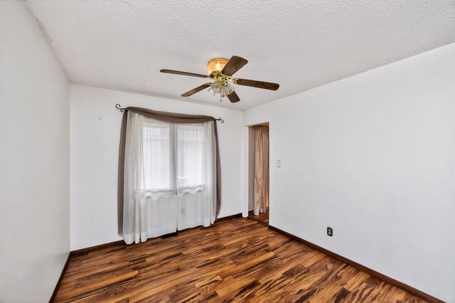 9084 Clark Street, Clive, IA 50325