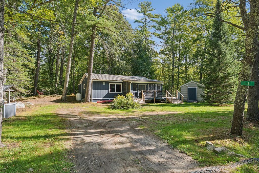 18 Shore Road, Raymond, ME 04071 — exterior
