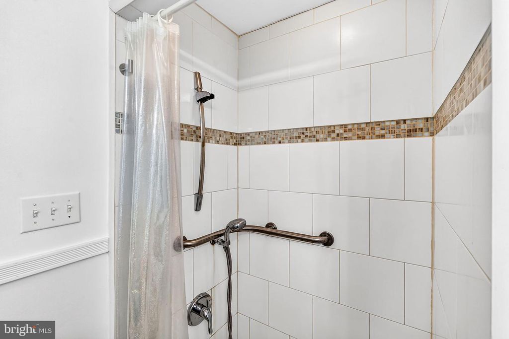 Image 32 of property listing at 132 PENNICK DR, Stevensville, MD 21666