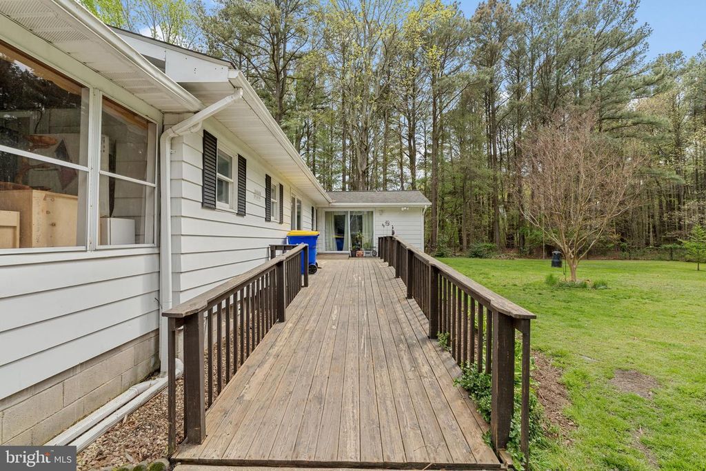 Image 35 of property listing at 132 PENNICK DR, Stevensville, MD 21666