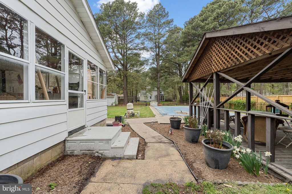 Image 39 of property listing at 132 PENNICK DR, Stevensville, MD 21666