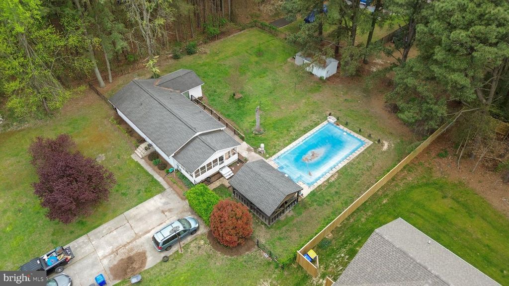 Image 44 of property listing at 132 PENNICK DR, Stevensville, MD 21666