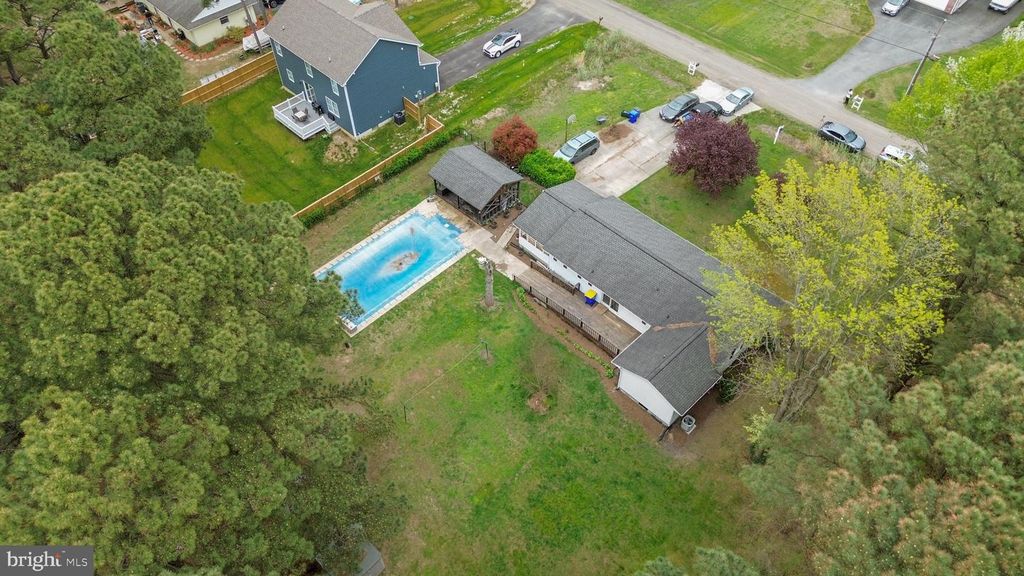 Image 45 of property listing at 132 PENNICK DR, Stevensville, MD 21666