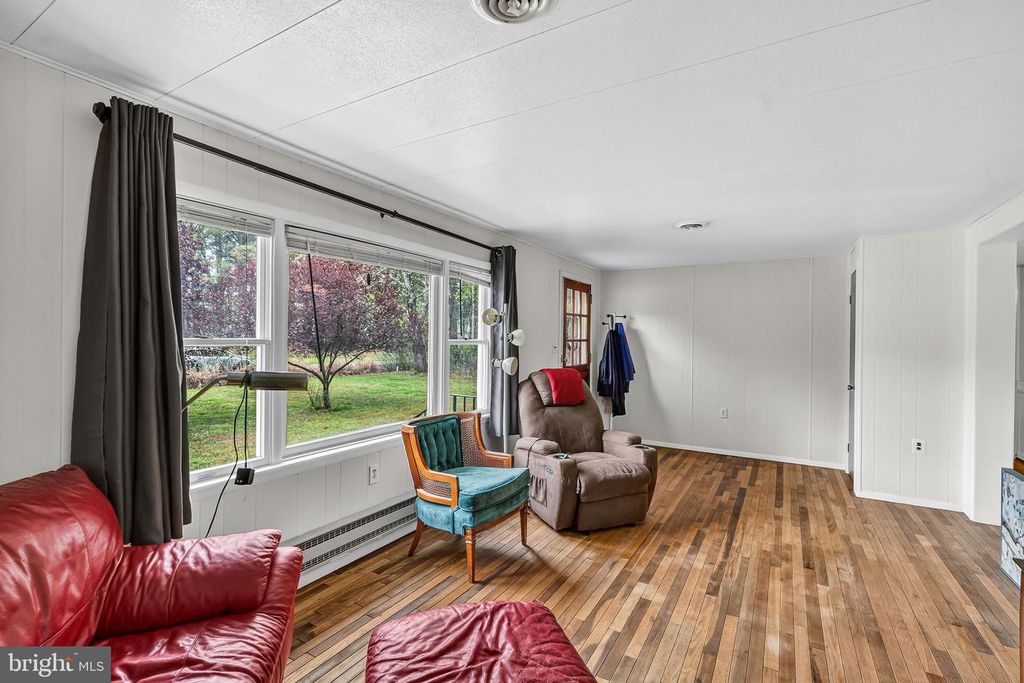 Image 6 of property listing at 132 PENNICK DR, Stevensville, MD 21666