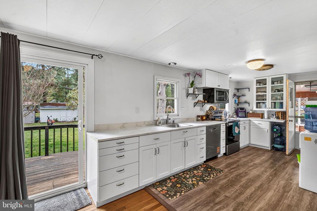 Image 7 of property listing at 132 PENNICK DR, Stevensville, MD 21666