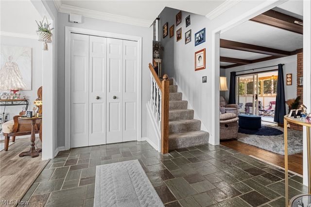 1200 Briarview Avenue NW, North Canton, OH 44720