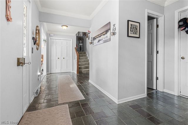 1200 Briarview Avenue NW, North Canton, OH 44720