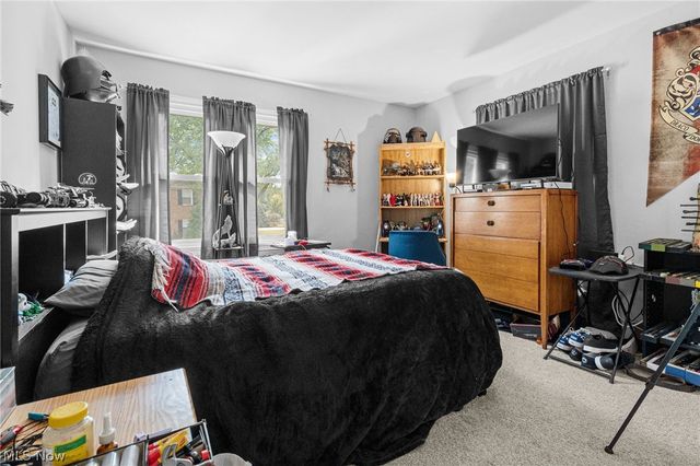 1200 Briarview Avenue NW, North Canton, OH 44720